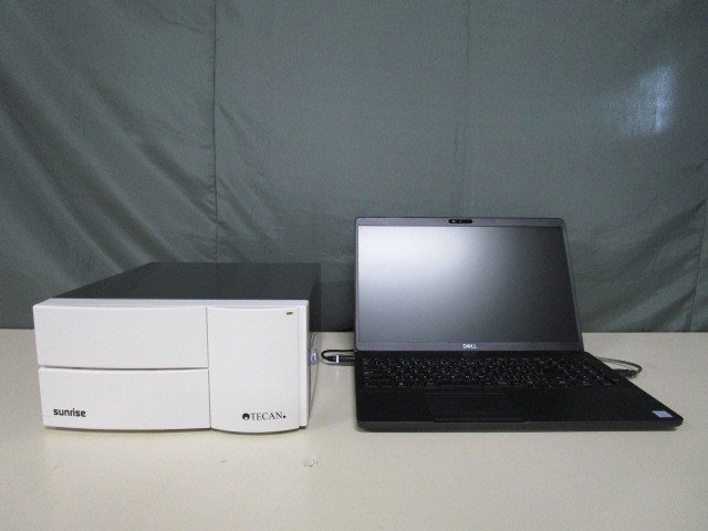 吸光マイクロプレートリーダー