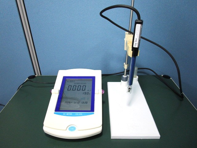 卓上型電気伝導率計